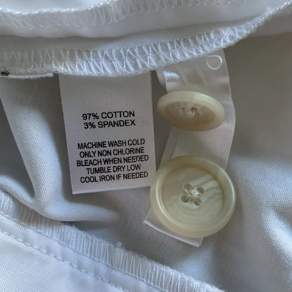 LOFT Women’s White Capri Pants Size: 10